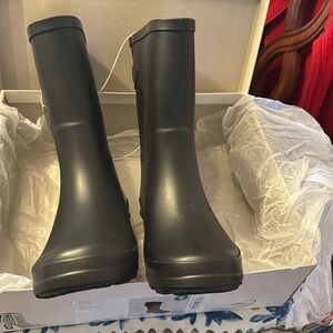 Black womens rain boot